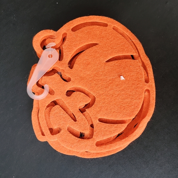 Teachers Halloween Decor and Craft Bundle - Picture 4 of 8